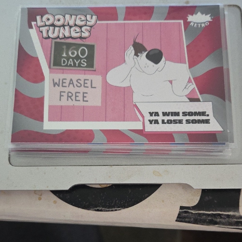 Looney Tunes Retro Trading Card - Pink and Gray
